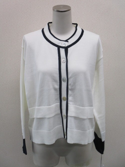 配色カーデガン